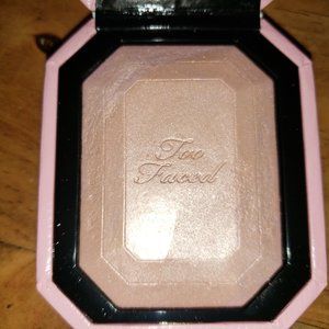 Too Faced Fancy Pink Diamond Highlighter
